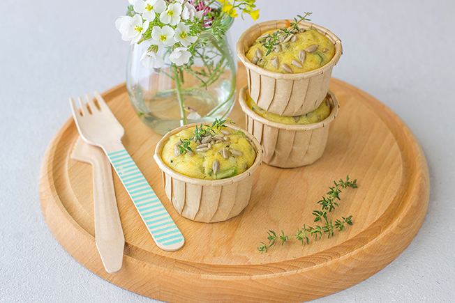 Muffins salati con asparagi e piselli